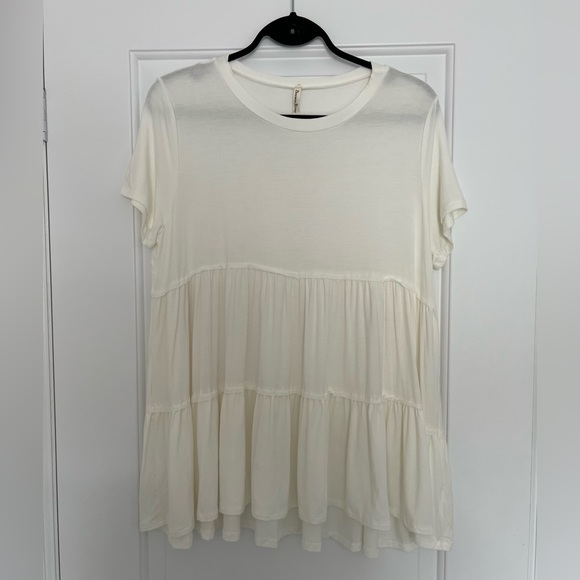 BEESON RIVER Size XL Maternity Top with Ruffle Design and Lots of Stretch - Picture 1 of 4